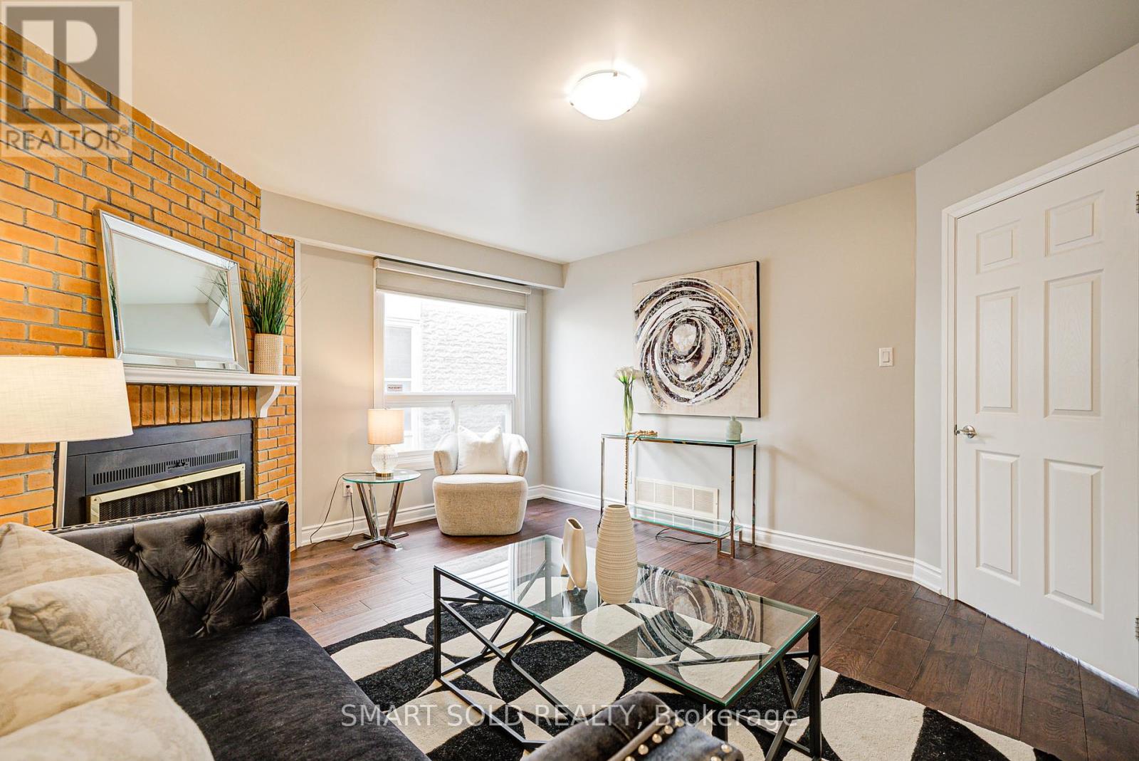 79 Radwell Crescent, Toronto (Milliken), Ontario  M1V 2J4 - Photo 8 - E12214672