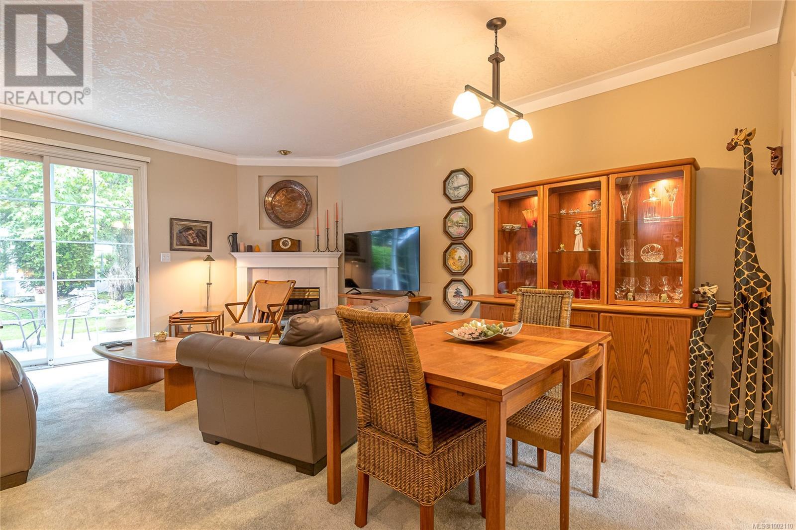 16 2115 Amelia Ave, Sidney, British Columbia  V8L 3Z8 - Photo 11 - 1002110