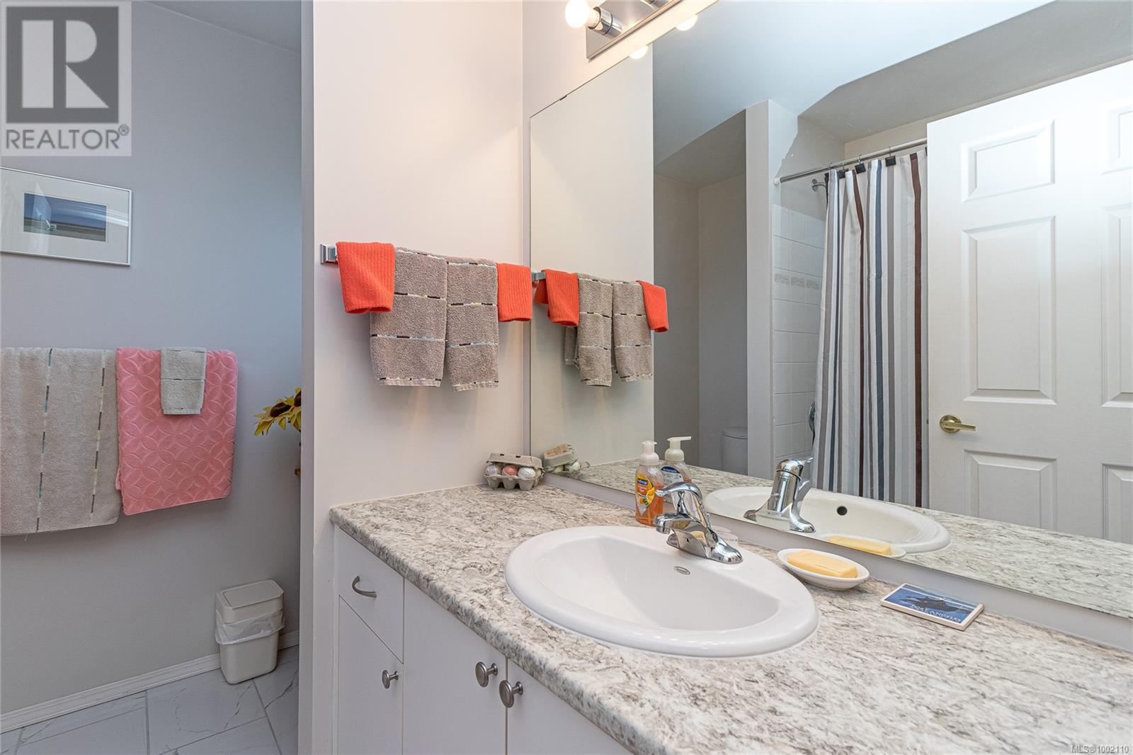 16 2115 Amelia Ave, Sidney, British Columbia  V8L 3Z8 - Photo 25 - 1002110