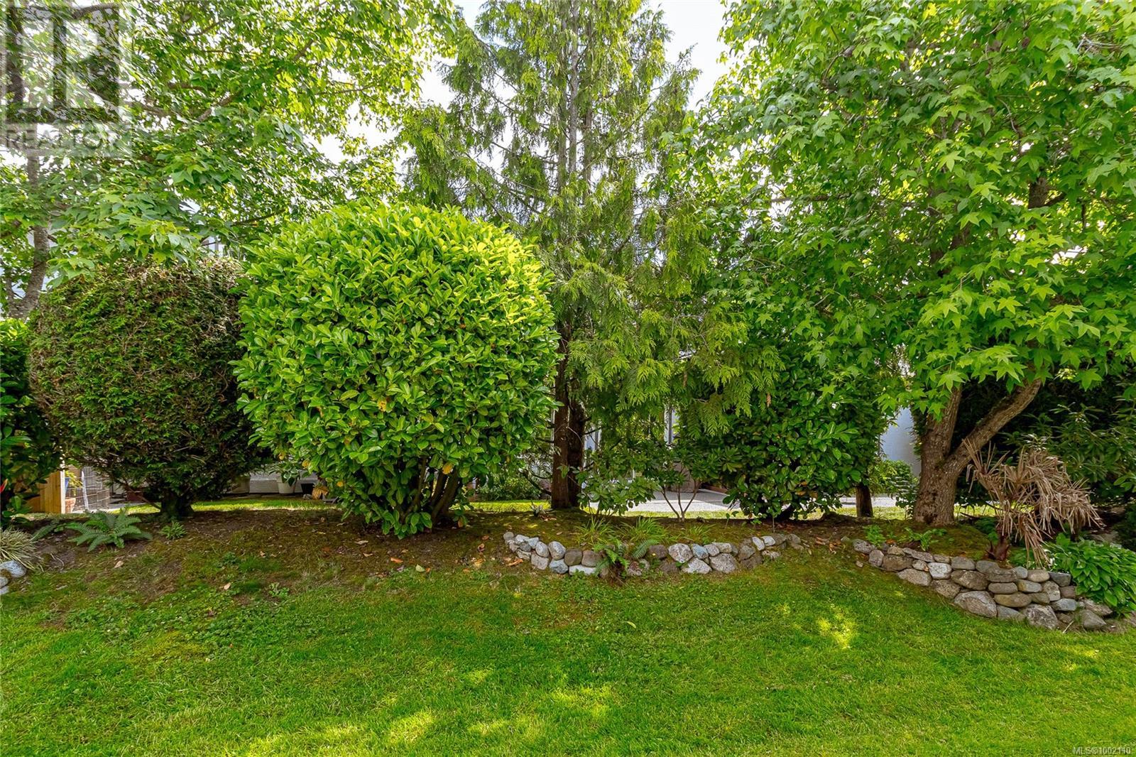 16 2115 Amelia Ave, Sidney, British Columbia  V8L 3Z8 - Photo 32 - 1002110