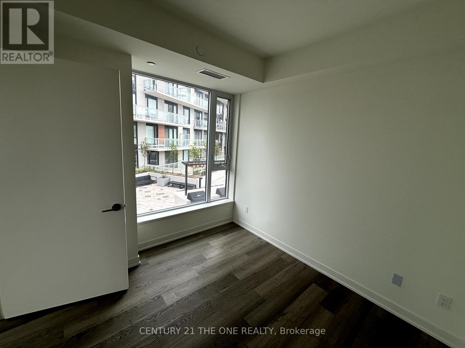 329 - 2 David Eyer Road, Richmond Hill, Ontario  L4S 0N6 - Photo 7 - N12214613