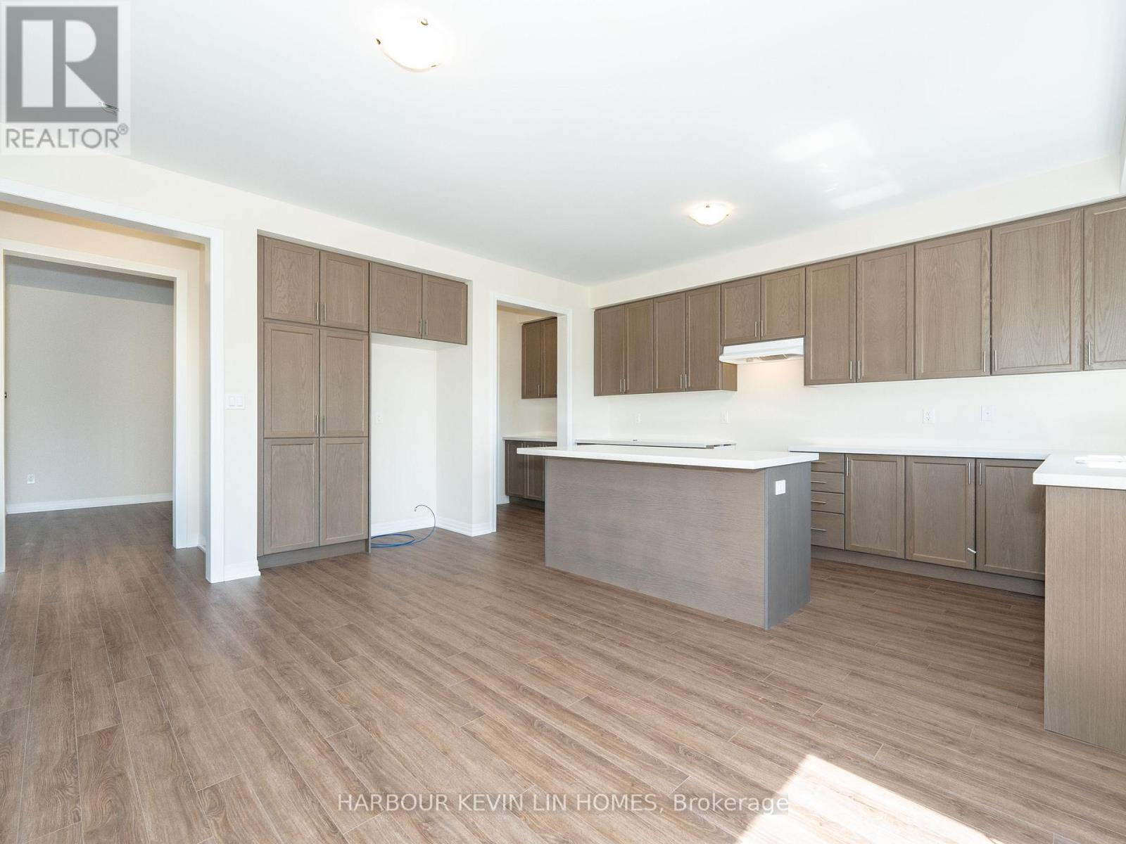 43 Donald Ingram Crescent, Georgina (Keswick North), Ontario  L4P 0S3 - Photo 18 - N12214632