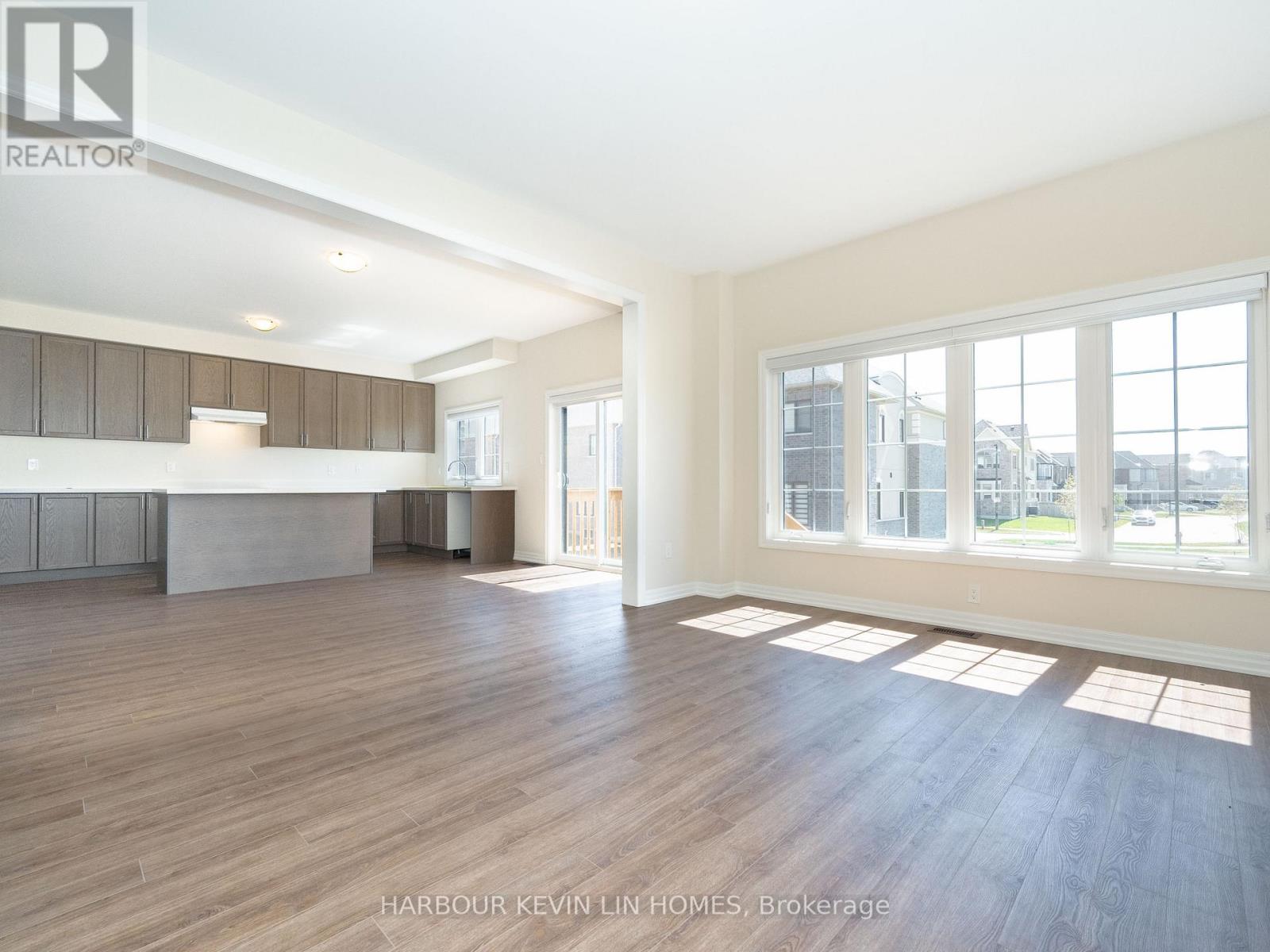 43 Donald Ingram Crescent, Georgina (Keswick North), Ontario  L4P 0S3 - Photo 21 - N12214632