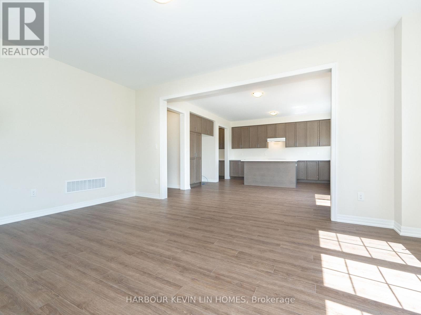 43 Donald Ingram Crescent, Georgina (Keswick North), Ontario  L4P 0S3 - Photo 22 - N12214632