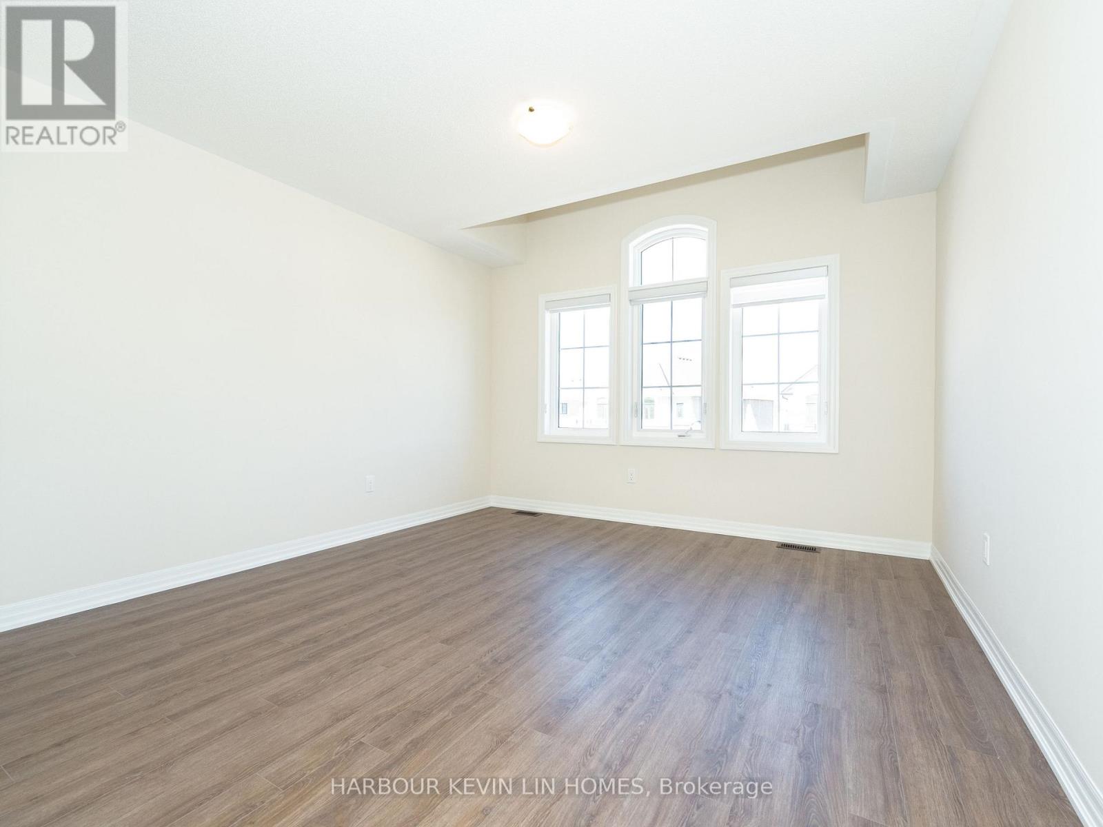 43 Donald Ingram Crescent, Georgina (Keswick North), Ontario  L4P 0S3 - Photo 26 - N12214632