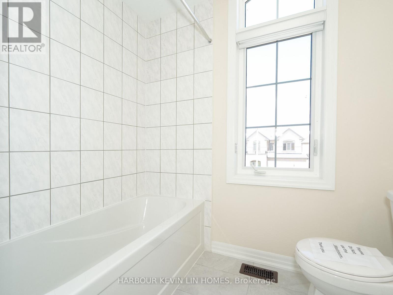 43 Donald Ingram Crescent, Georgina (Keswick North), Ontario  L4P 0S3 - Photo 28 - N12214632