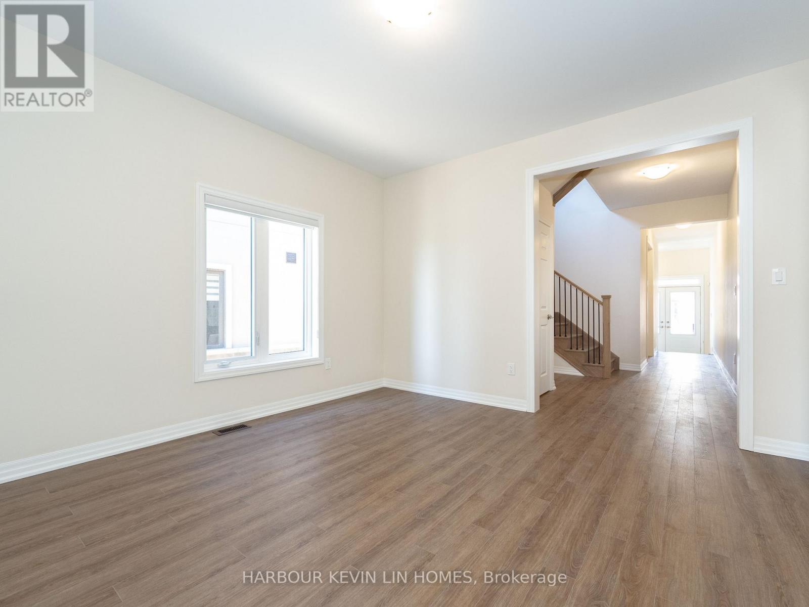 43 Donald Ingram Crescent, Georgina (Keswick North), Ontario  L4P 0S3 - Photo 9 - N12214632