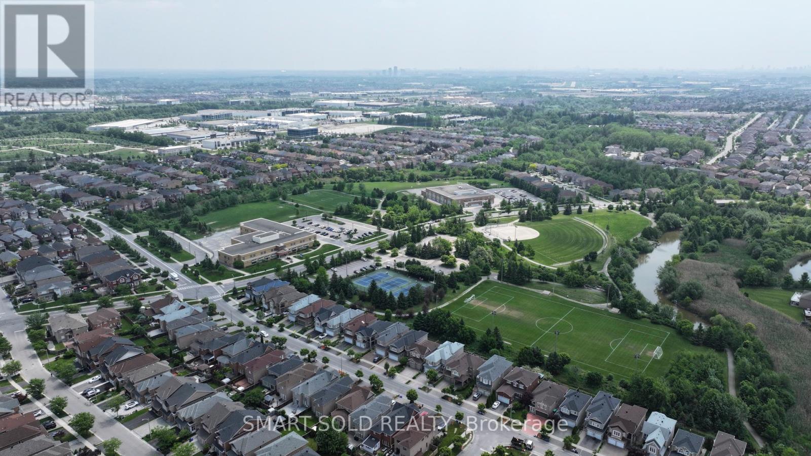 4 Almejo Avenue, Richmond Hill (Rouge Woods), Ontario  L4S 2X4 - Photo 5 - N12214637