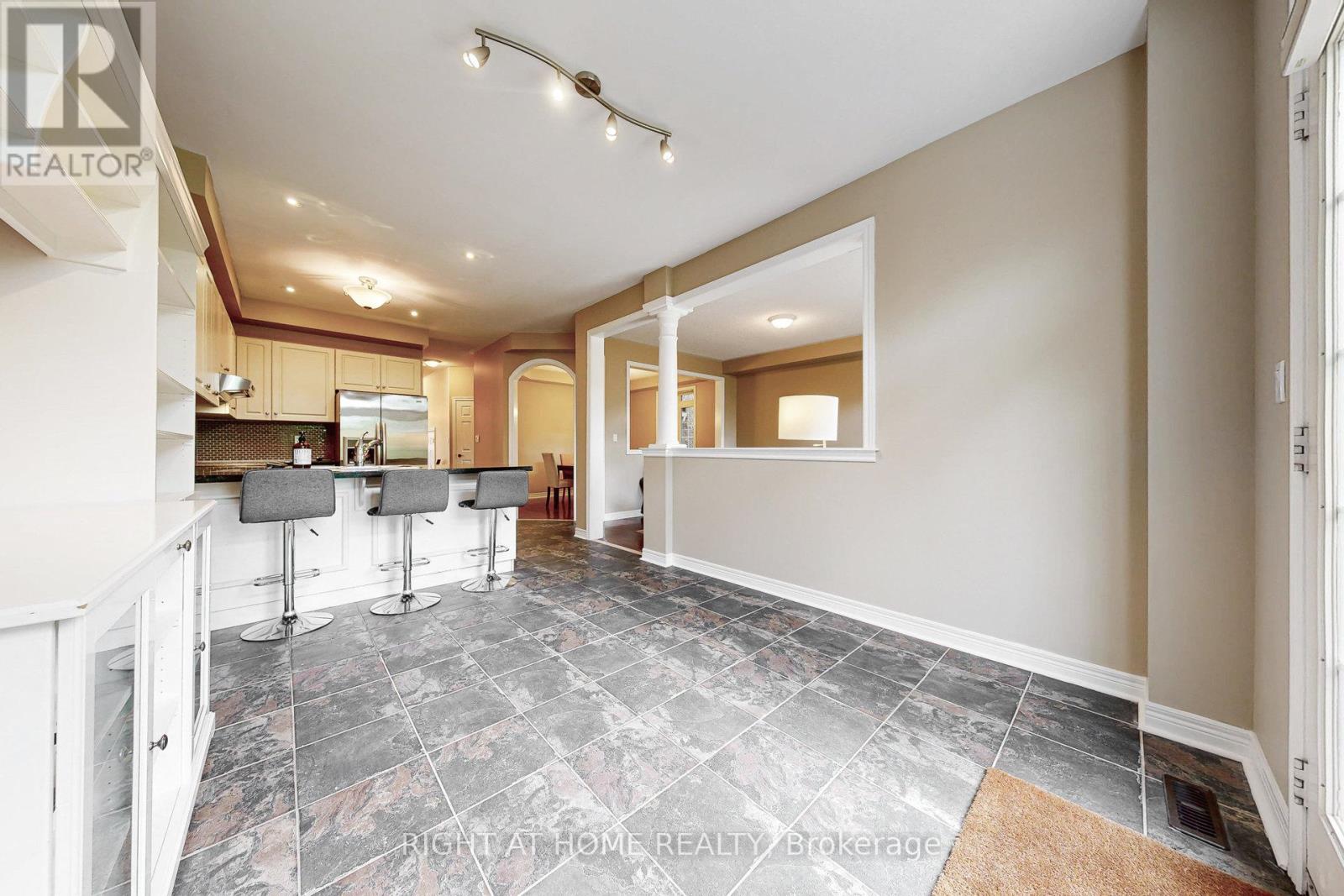 41 - 280 Paradelle Drive, Richmond Hill, Ontario  L4E 0E1 - Photo 14 - N12214642
