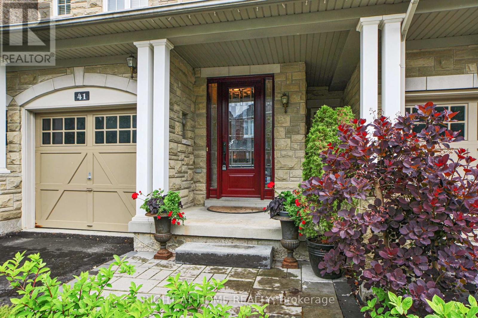 41 - 280 Paradelle Drive, Richmond Hill, Ontario  L4E 0E1 - Photo 2 - N12214642
