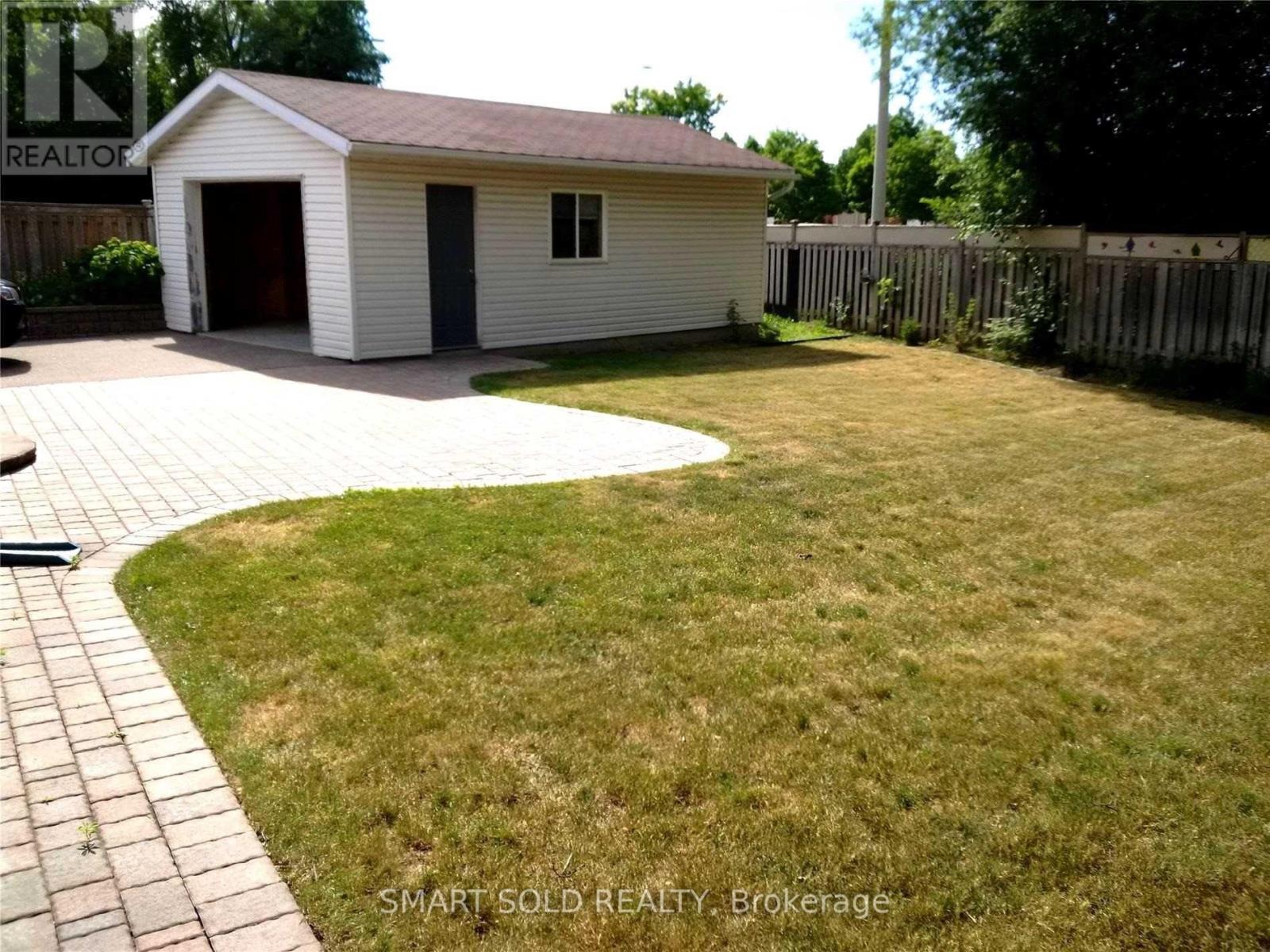407 Oceanside Avenue, Richmond Hill, Ontario  L4C 2Z7 - Photo 3 - N12214651