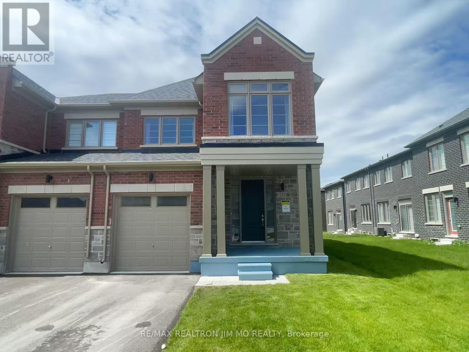 212 THOMPSON DRIVE, East Gwillimbury, Ontario