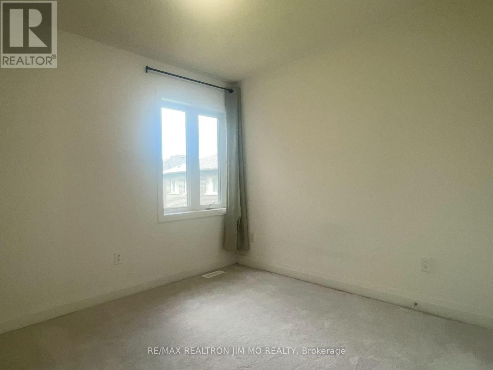 212 Thompson Drive, East Gwillimbury, Ontario  L9N 0V7 - Photo 32 - N12214676