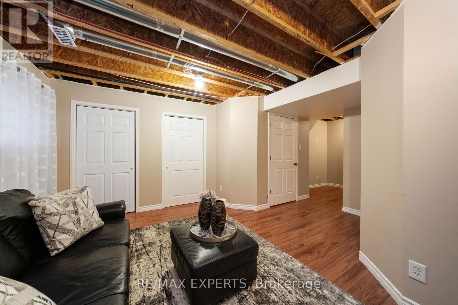 89 Parkside Crescent, Essa, Ontario  L3W 0K9 - Photo 22 - N12214682