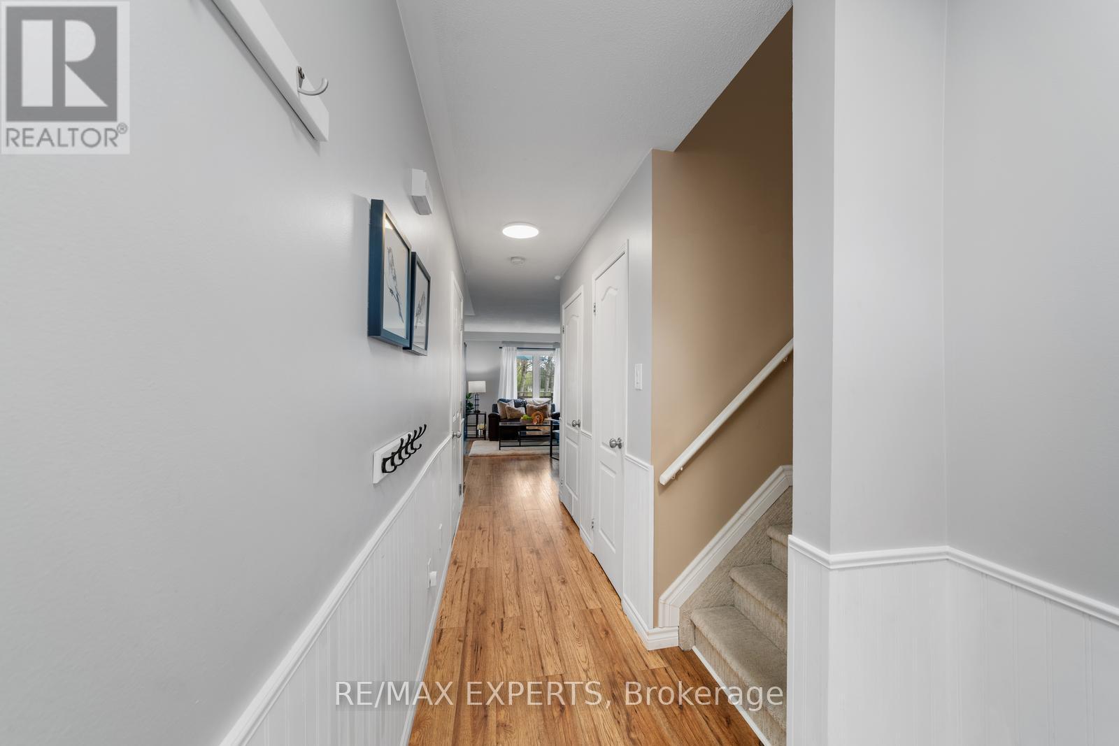 89 Parkside Crescent, Essa, Ontario  L3W 0K9 - Photo 5 - N12214682