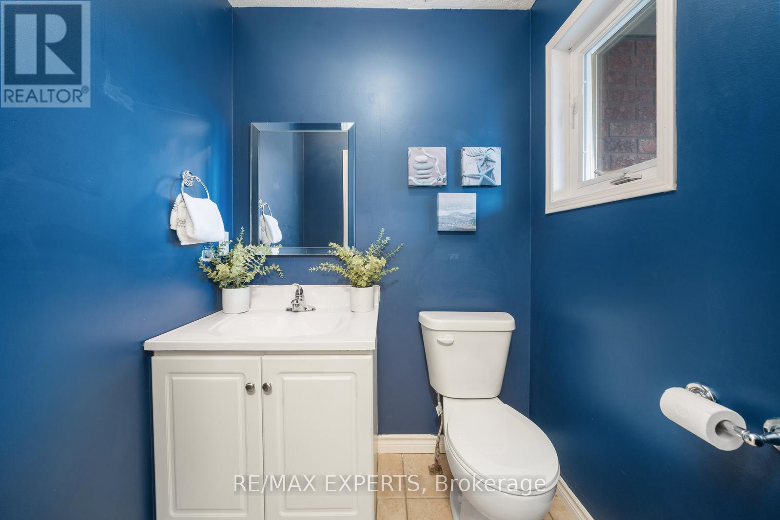 89 Parkside Crescent, Essa, Ontario  L3W 0K9 - Photo 6 - N12214682