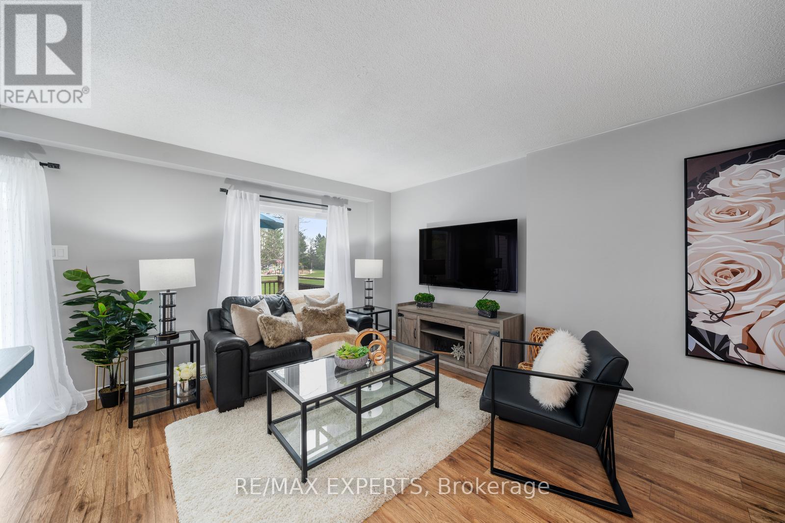 89 Parkside Crescent, Essa, Ontario  L3W 0K9 - Photo 9 - N12214682