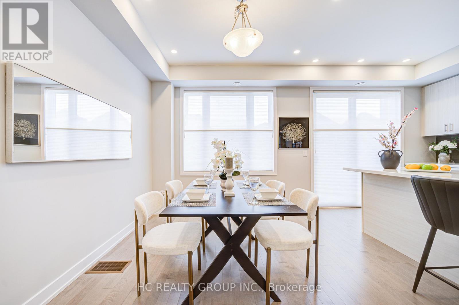 19 Guardhouse Crescent, Markham, Ontario  L6C 3J7 - Photo 11 - N12214700