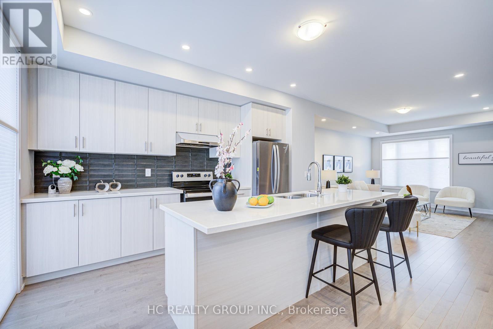 19 Guardhouse Crescent, Markham, Ontario  L6C 3J7 - Photo 12 - N12214700