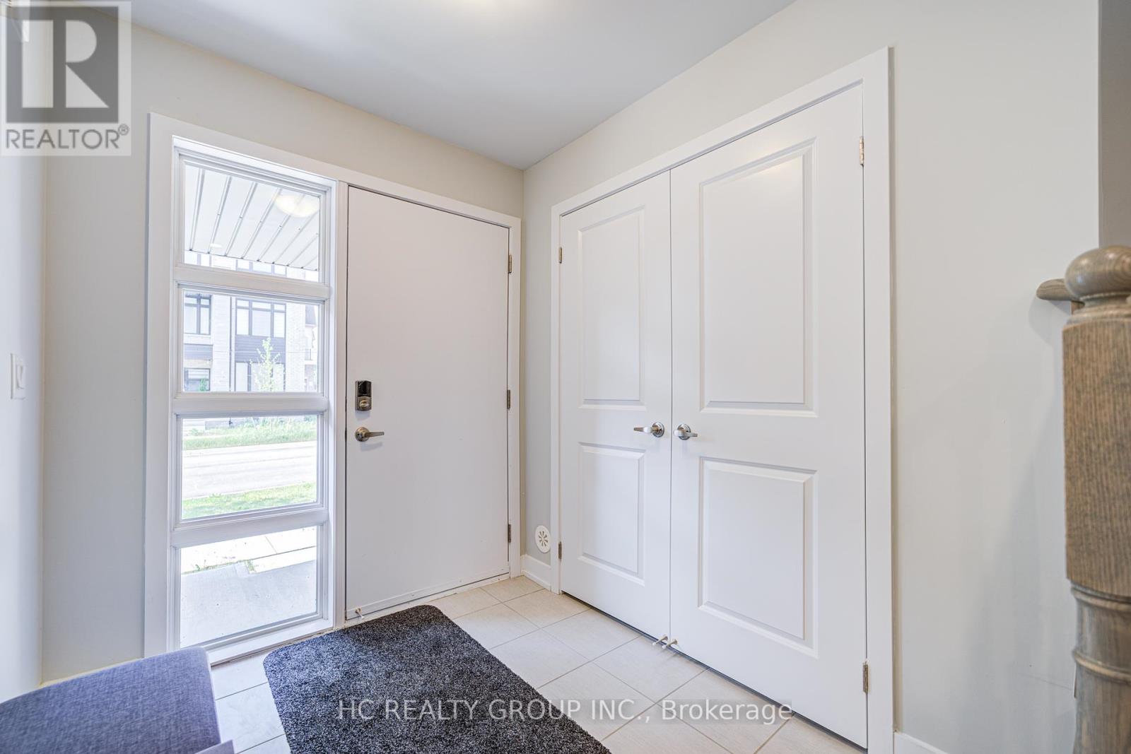19 Guardhouse Crescent, Markham, Ontario  L6C 3J7 - Photo 3 - N12214700