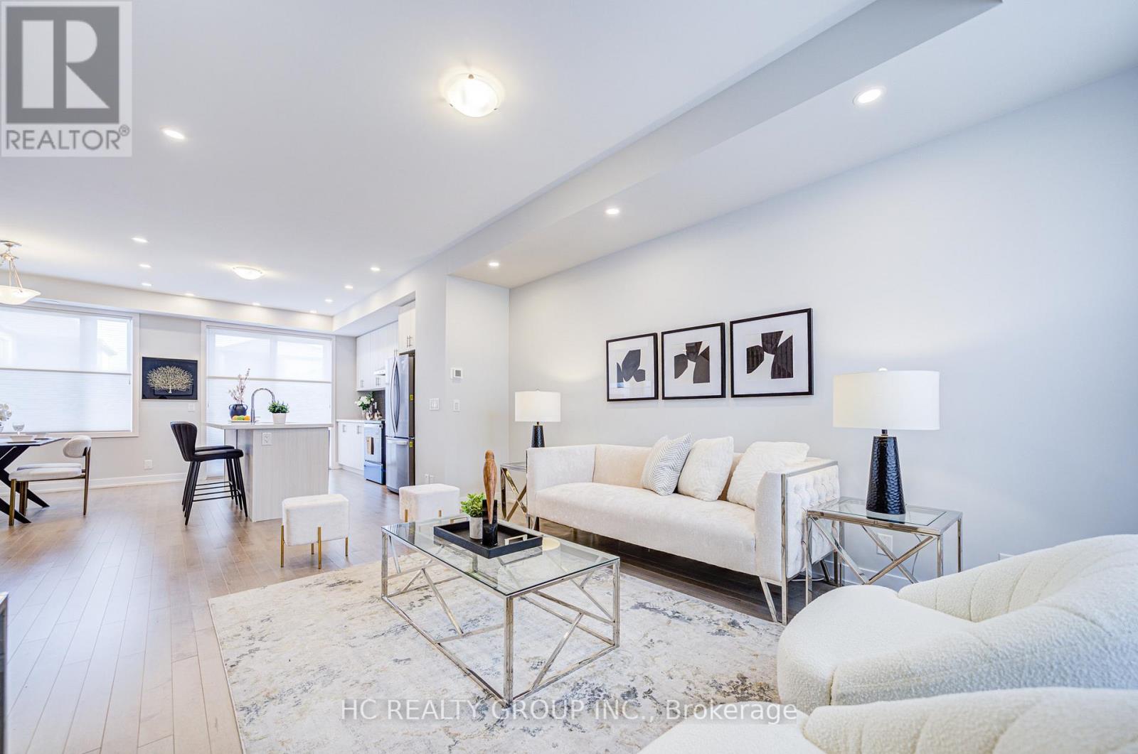 19 Guardhouse Crescent, Markham, Ontario  L6C 3J7 - Photo 6 - N12214700