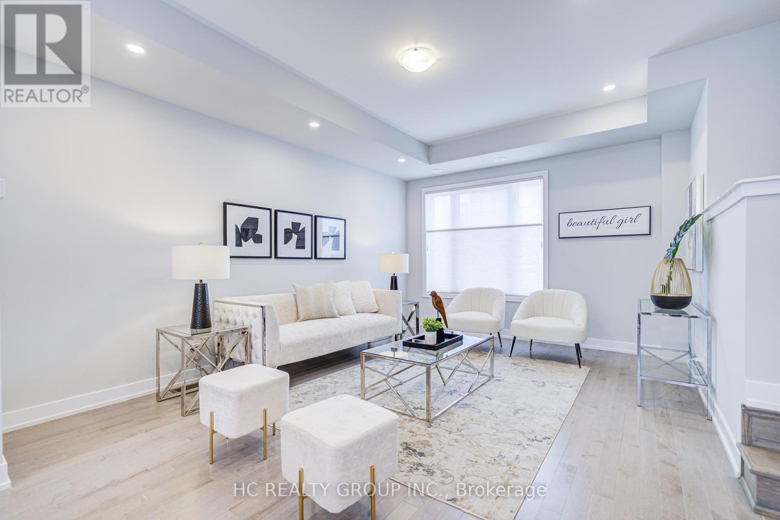 19 Guardhouse Crescent, Markham, Ontario  L6C 3J7 - Photo 7 - N12214700