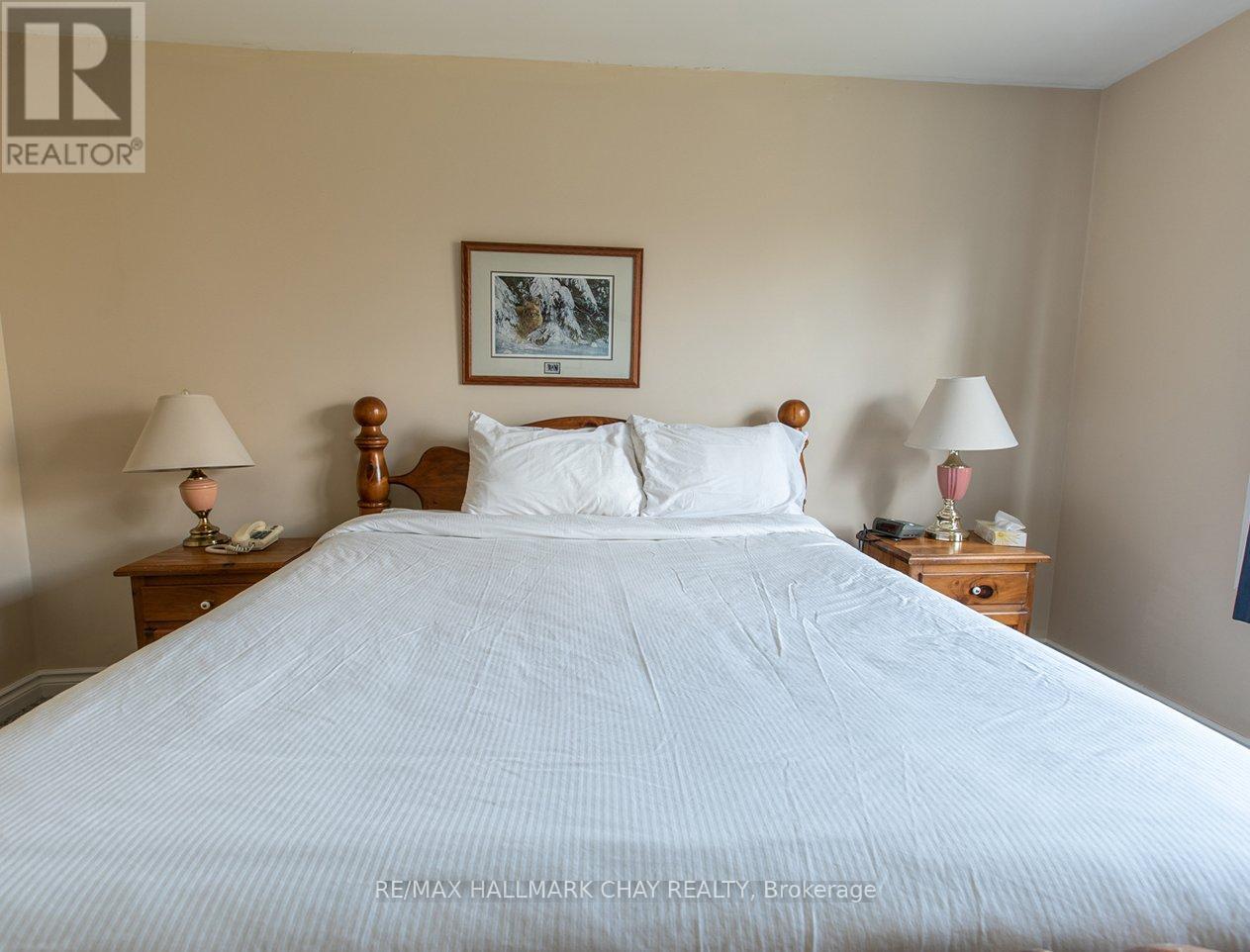 155 Vacation Inn Drive, Collingwood, Ontario  L9Y 5G4 - Photo 9 - S12214641