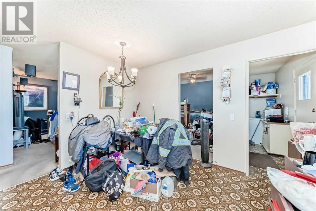 1304 Lake Sylvan Drive Se, Calgary, Alberta  T2J 4C8 - Photo 5 - A2226566