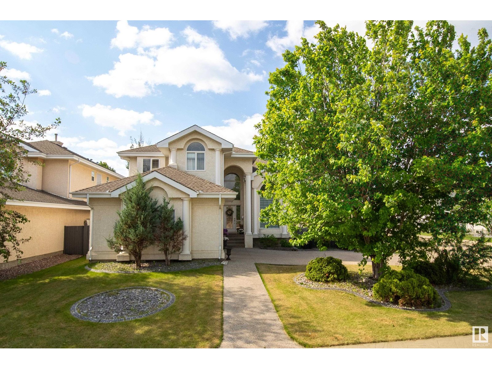 Property at 240 TORY CR NW image 2
