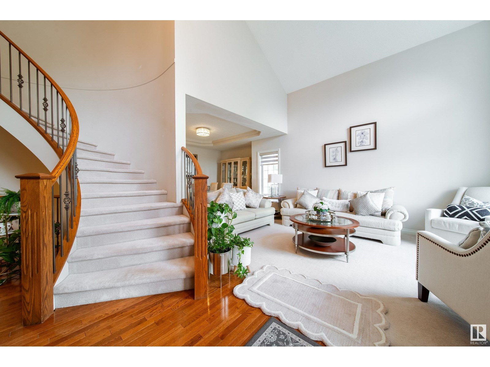 Property at 240 TORY CR NW image 3