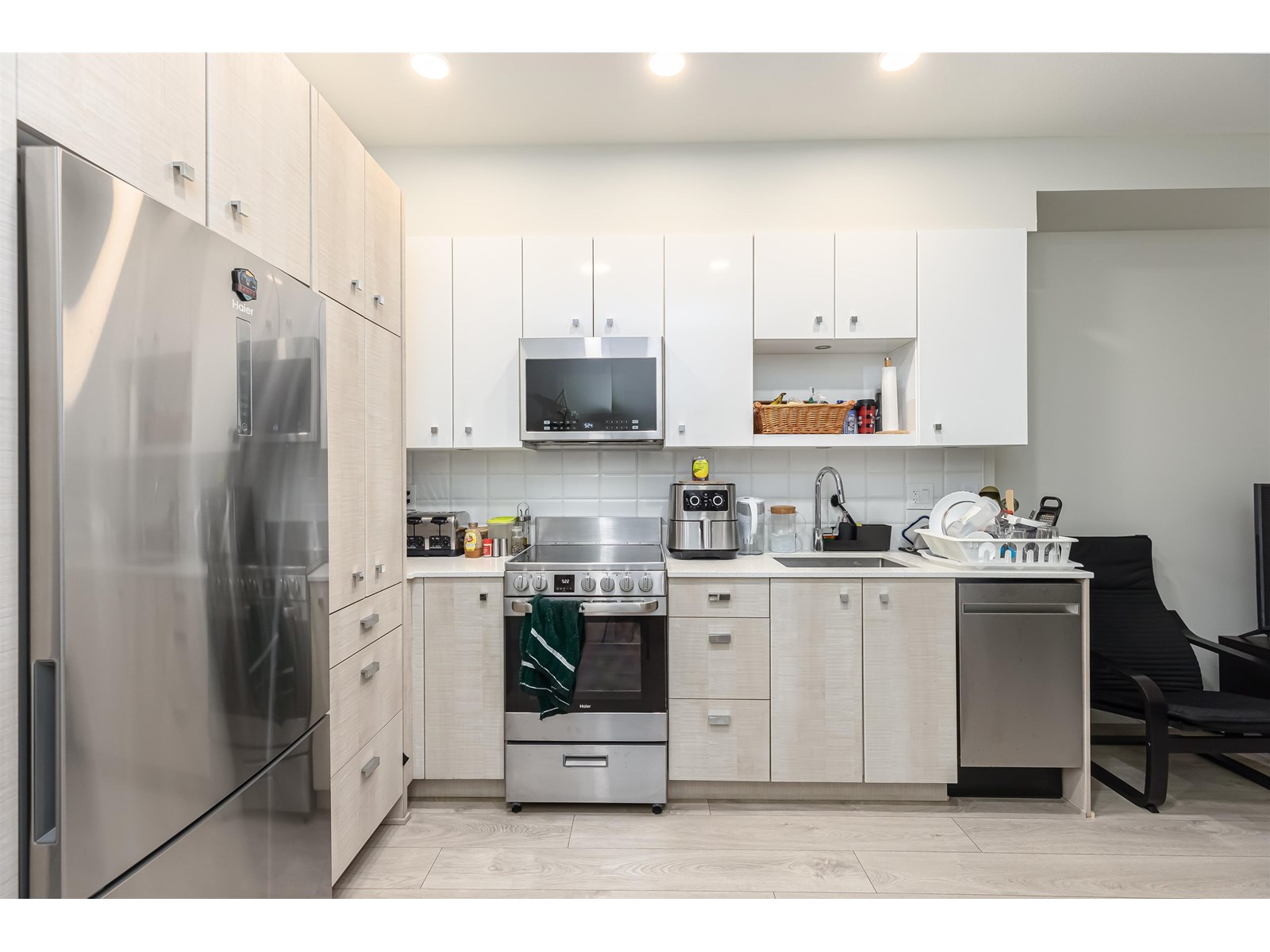 406 10838 Whalley Boulevard, Surrey, British Columbia  V3R 0G8 - Photo 8 - R2970911