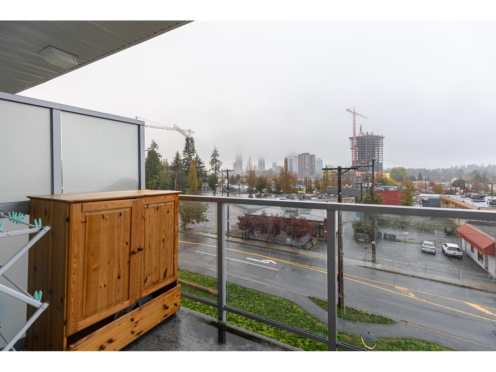 406 10838 Whalley Boulevard, Surrey, British Columbia  V3R 0G8 - Photo 11 - R2970911