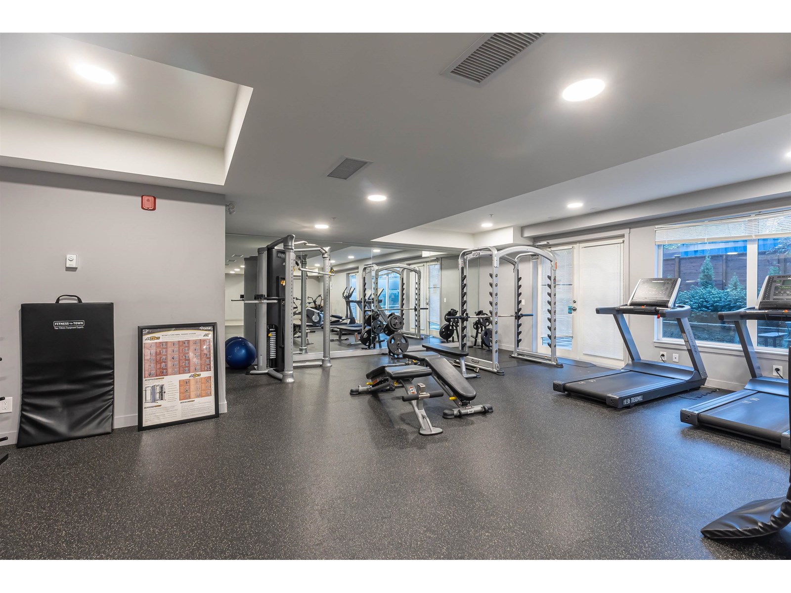 406 10838 Whalley Boulevard, Surrey, British Columbia  V3R 0G8 - Photo 17 - R2970911