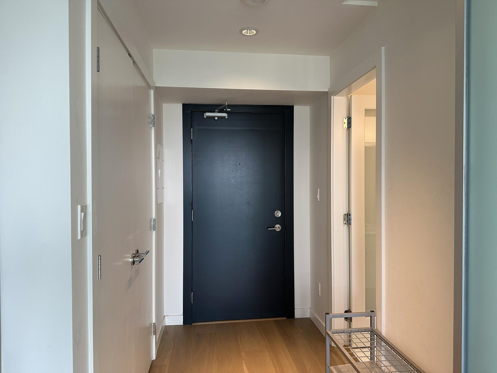 1007 13438 Central Avenue, Surrey, British Columbia  V3T 0N2 - Photo 3 - R3014475