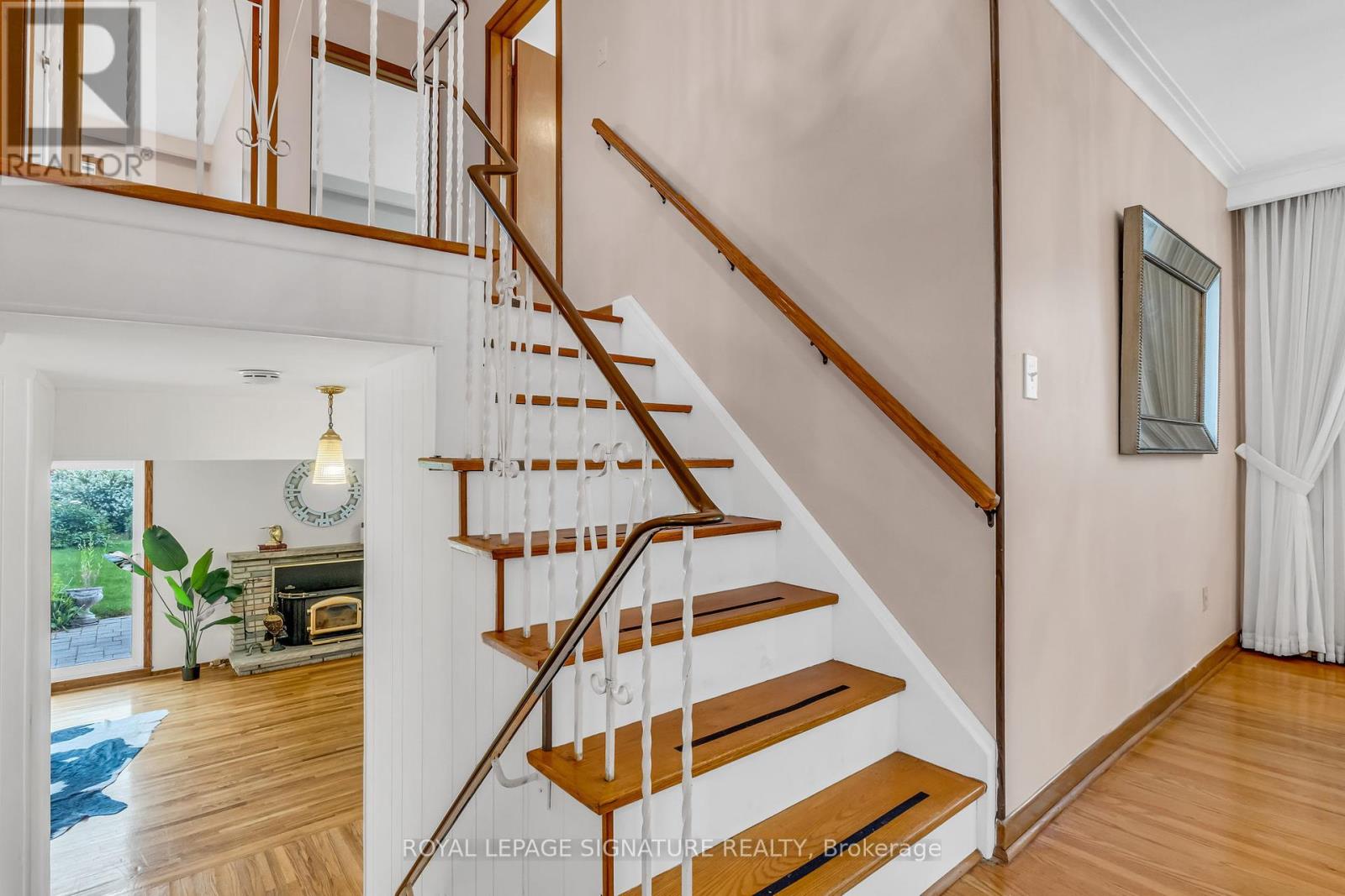7 West Wareside Road, Toronto, Ontario  M9C 3H9 - Photo 11 - W12214631