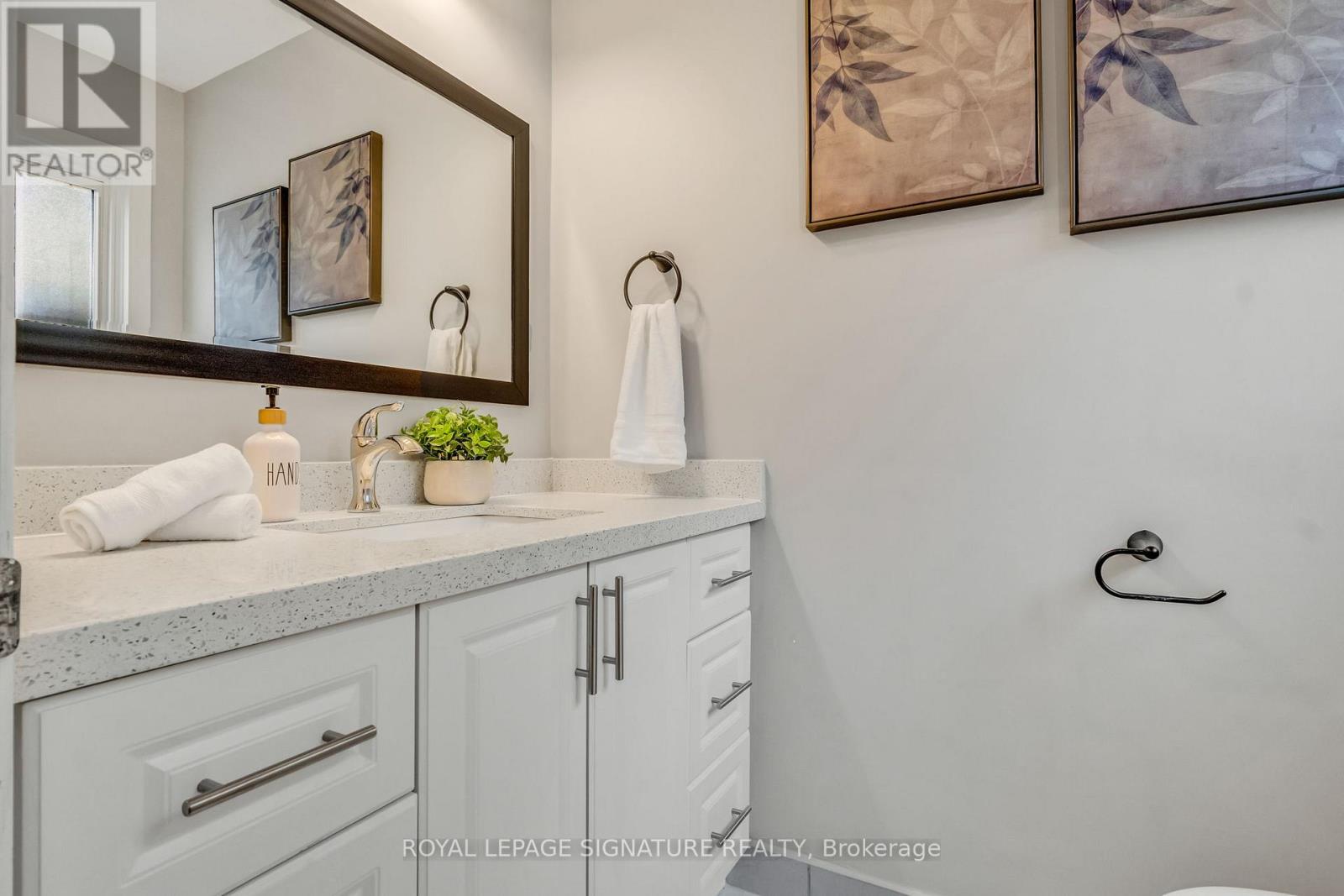 7 West Wareside Road, Toronto, Ontario  M9C 3H9 - Photo 20 - W12214631