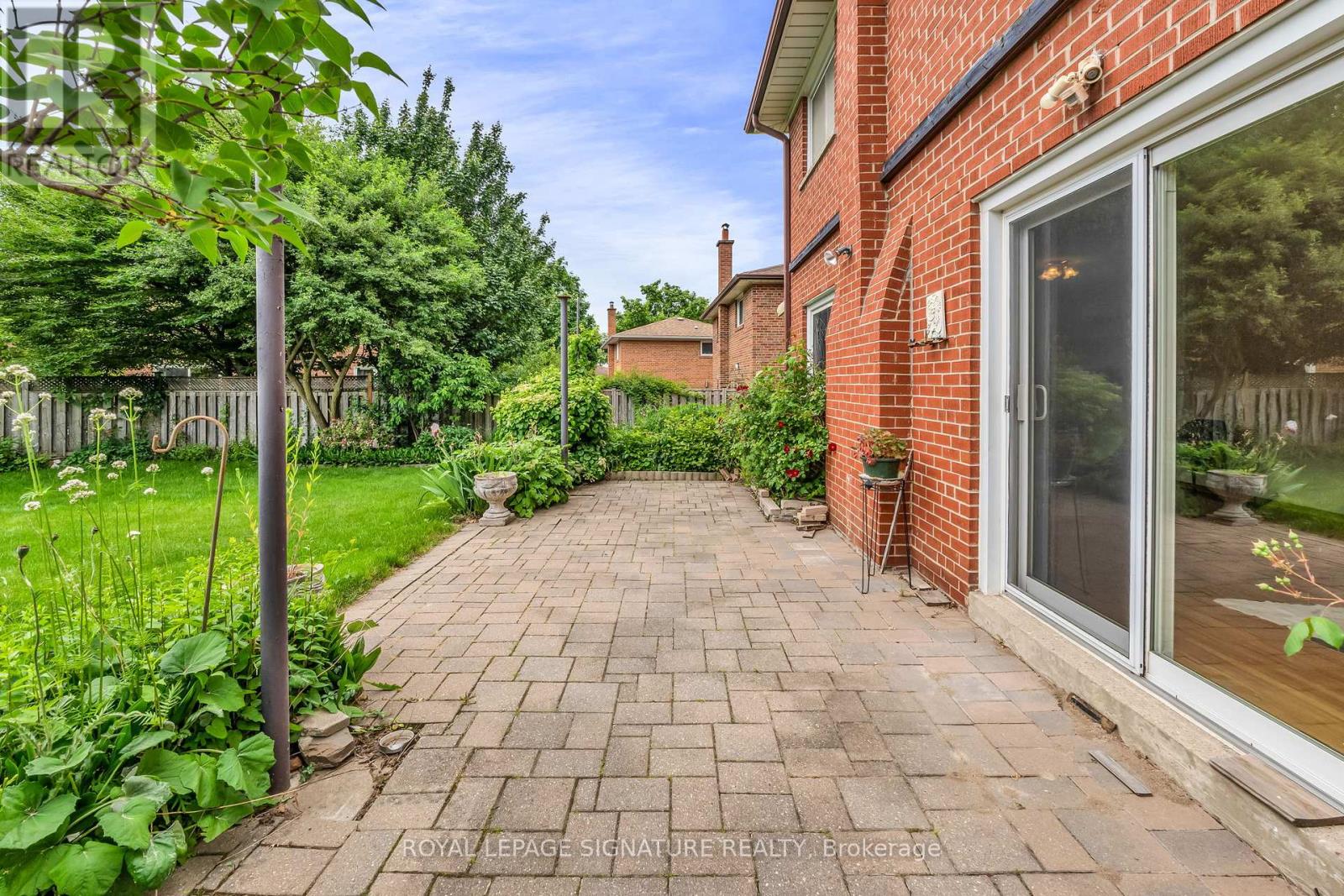 7 West Wareside Road, Toronto, Ontario  M9C 3H9 - Photo 29 - W12214631