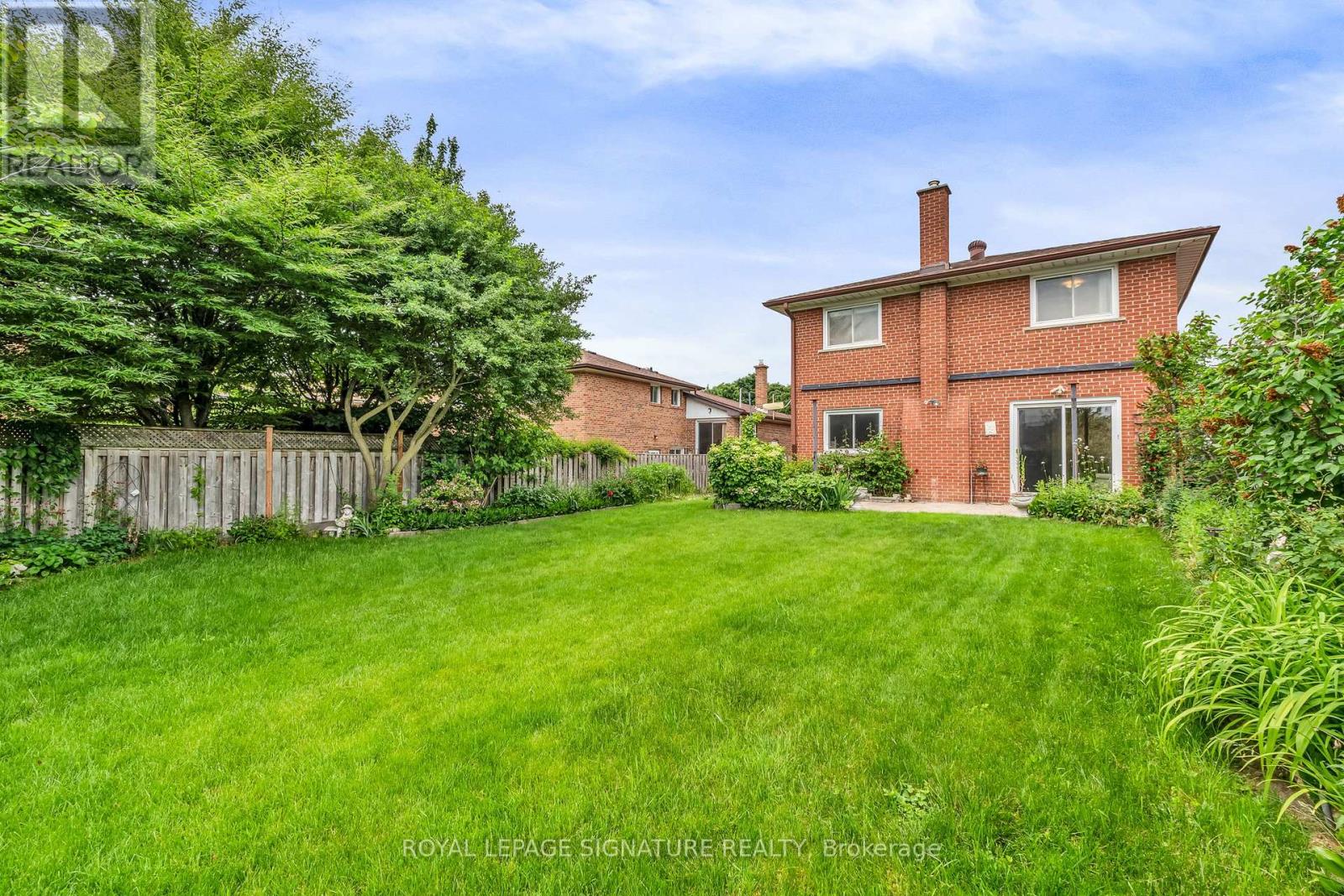 7 West Wareside Road, Toronto, Ontario  M9C 3H9 - Photo 34 - W12214631