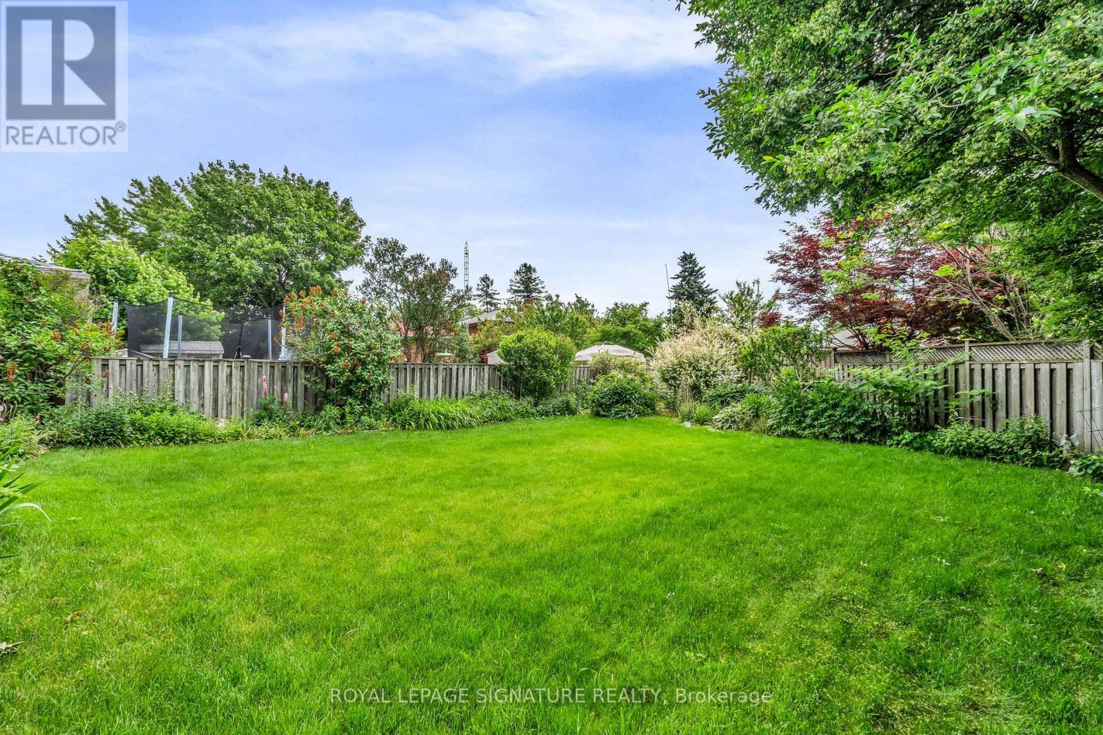 7 West Wareside Road, Toronto, Ontario  M9C 3H9 - Photo 38 - W12214631