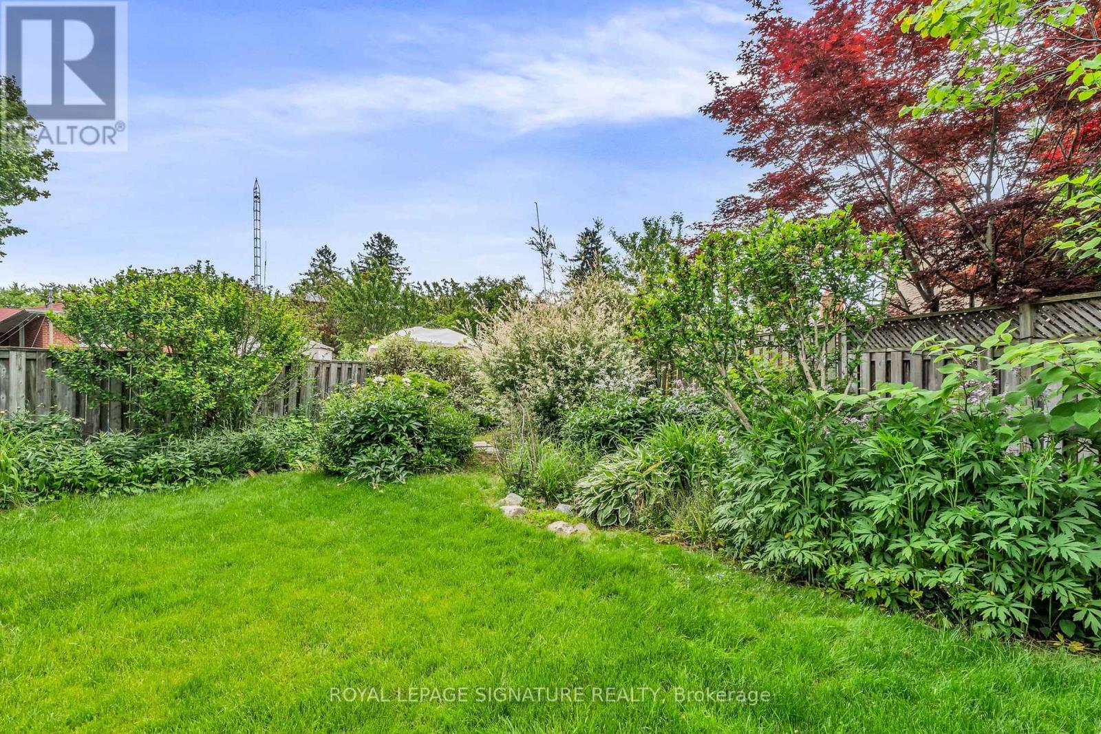 7 West Wareside Road, Toronto, Ontario  M9C 3H9 - Photo 39 - W12214631