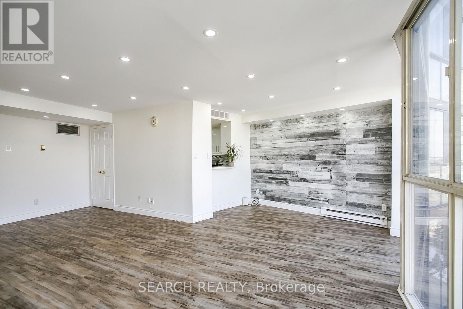 906 - 1360 Rathburn Road E, Mississauga, Ontario  L4W 4H4 - Photo 11 - W12214646