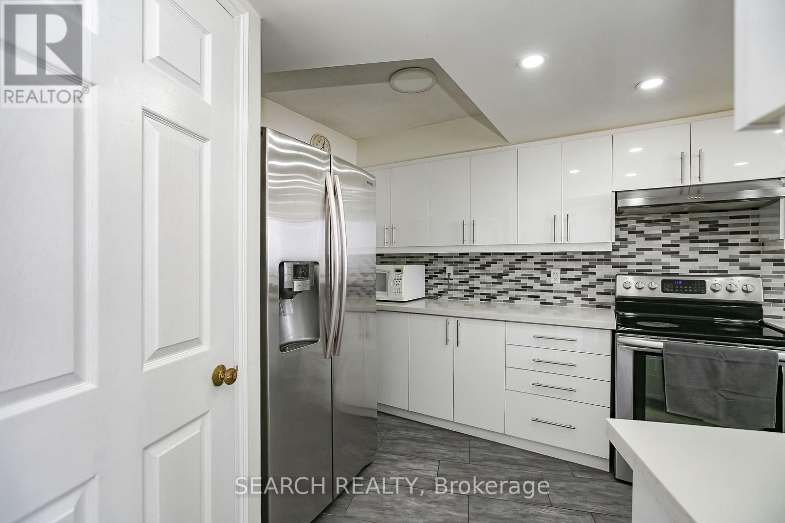 906 - 1360 Rathburn Road E, Mississauga, Ontario  L4W 4H4 - Photo 13 - W12214646