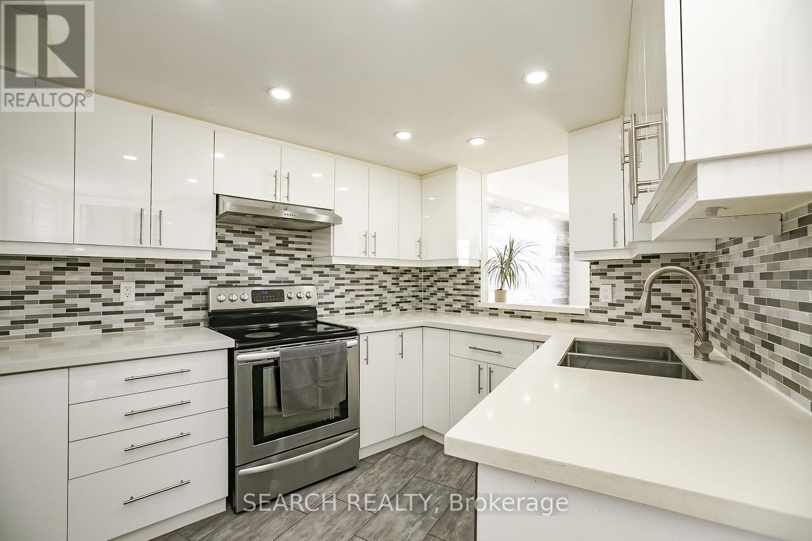 906 - 1360 Rathburn Road E, Mississauga, Ontario  L4W 4H4 - Photo 14 - W12214646