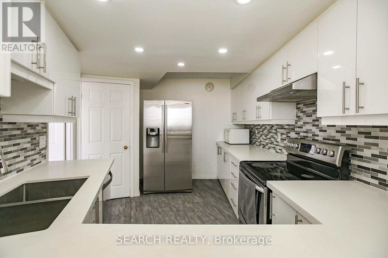 906 - 1360 Rathburn Road E, Mississauga, Ontario  L4W 4H4 - Photo 15 - W12214646
