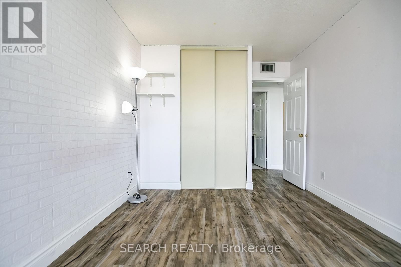 906 - 1360 Rathburn Road E, Mississauga, Ontario  L4W 4H4 - Photo 22 - W12214646