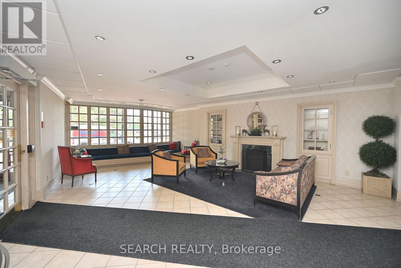 906 - 1360 Rathburn Road E, Mississauga, Ontario  L4W 4H4 - Photo 4 - W12214646