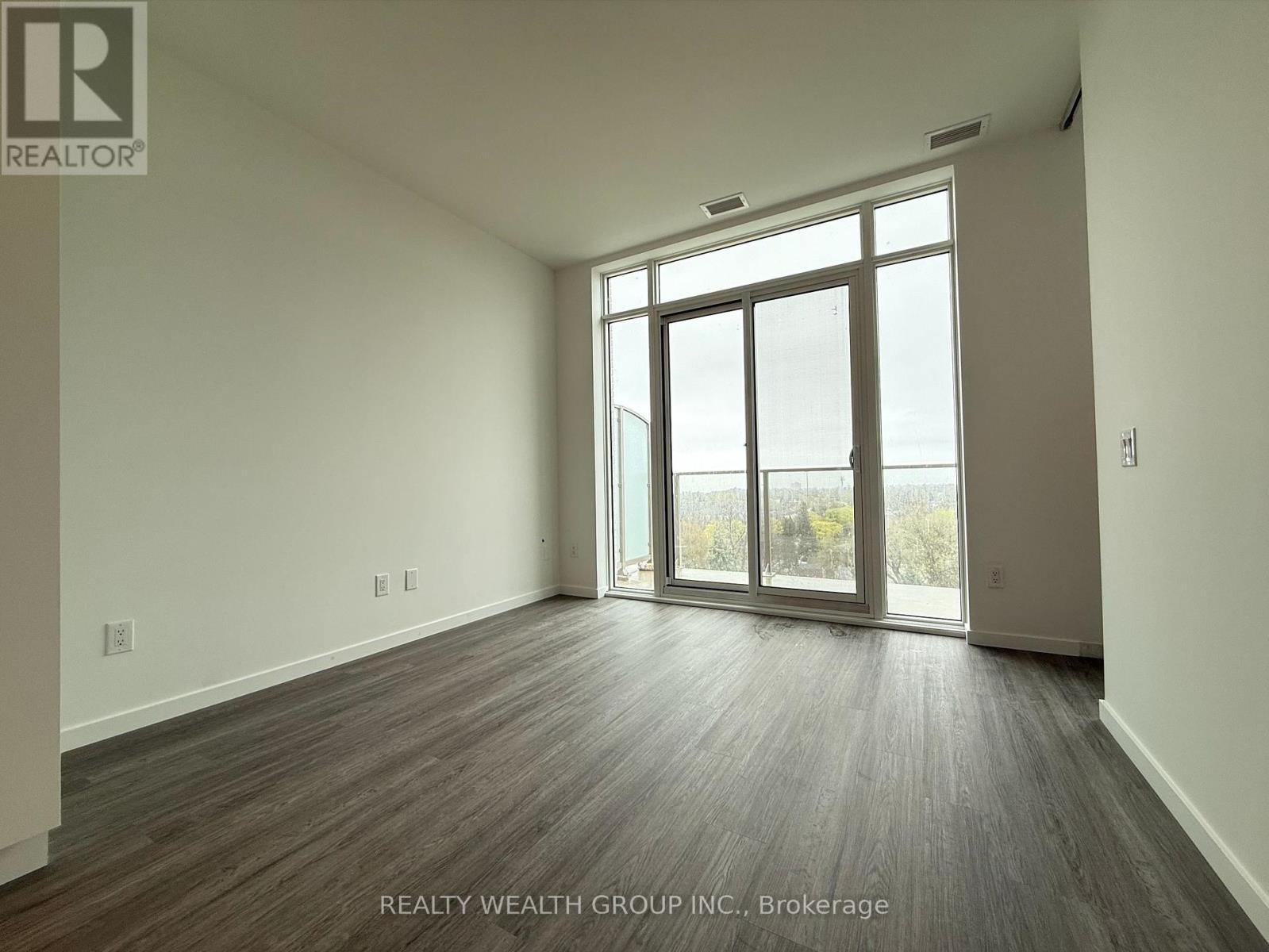 Ph803 - 689 The Queensway, Toronto, Ontario  M8Y 1L1 - Photo 7 - W12214647
