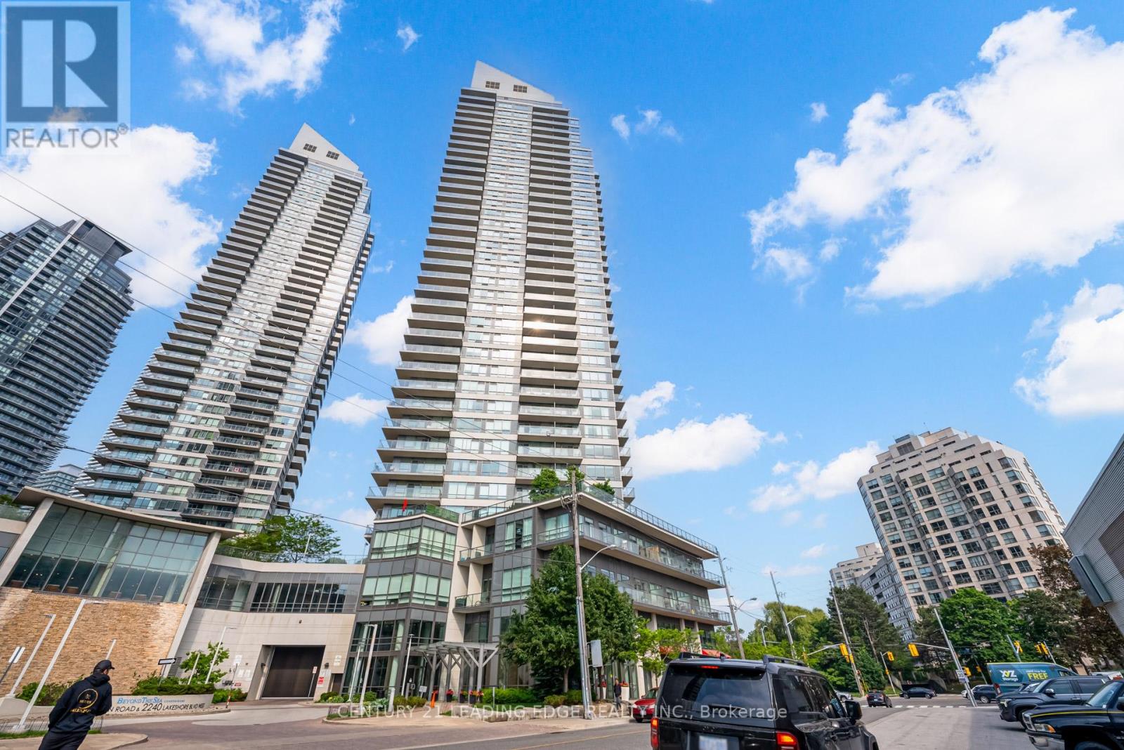 601 - 2240 Lake Shore Boulevard W, Toronto, Ontario  M8V 1A5 - Photo 2 - W12214697