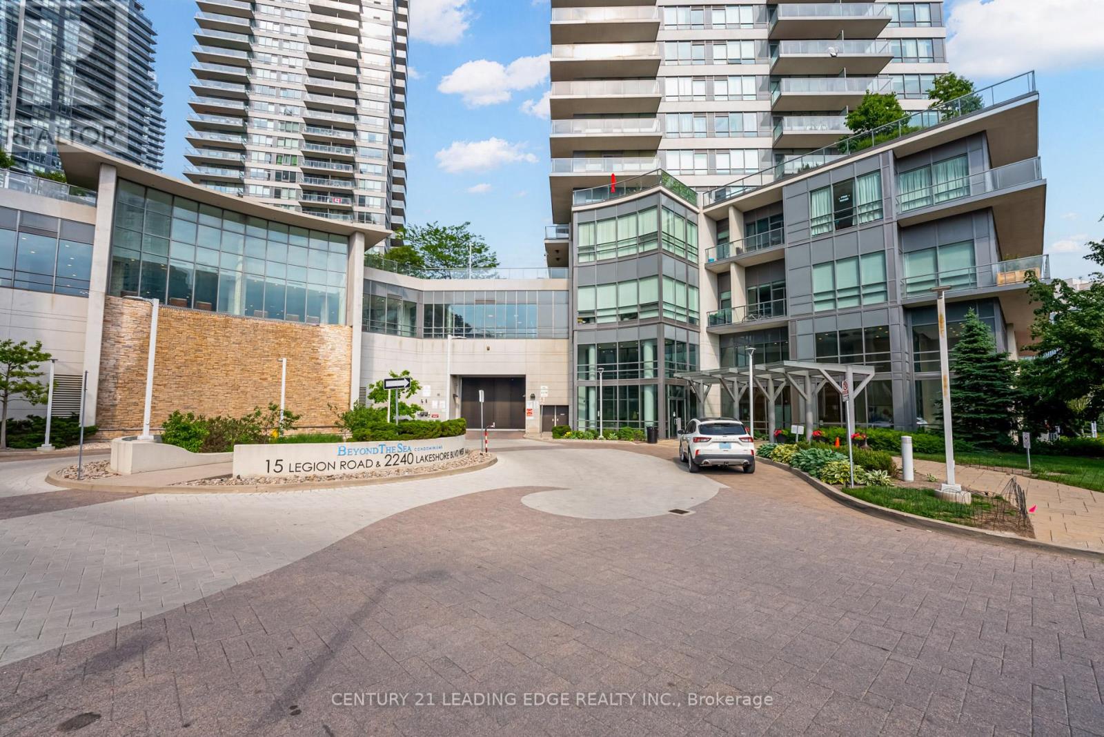 601 - 2240 Lake Shore Boulevard W, Toronto, Ontario  M8V 1A5 - Photo 3 - W12214697