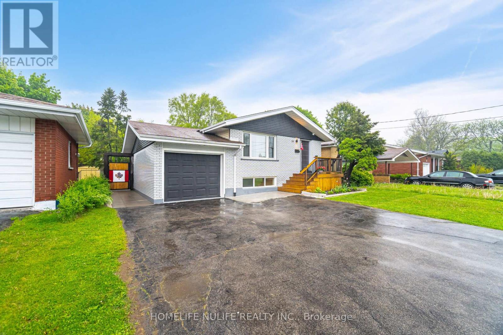 297 MOHAWK ROAD W, Hamilton, Ontario